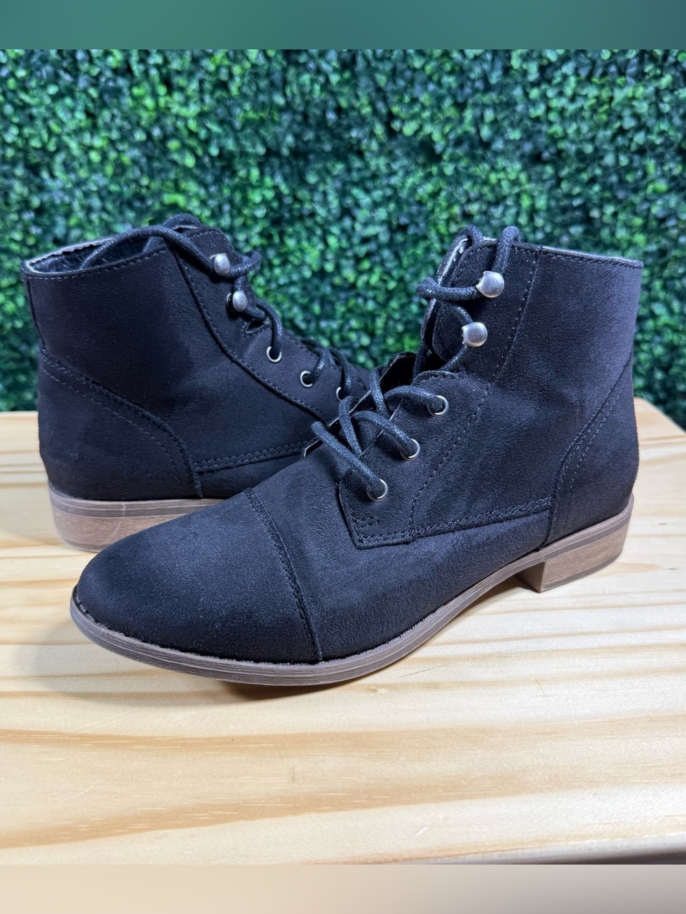 Brash Women’s Size 8 Black Lace Up Ankle Boots Cap Toe Combat Booties